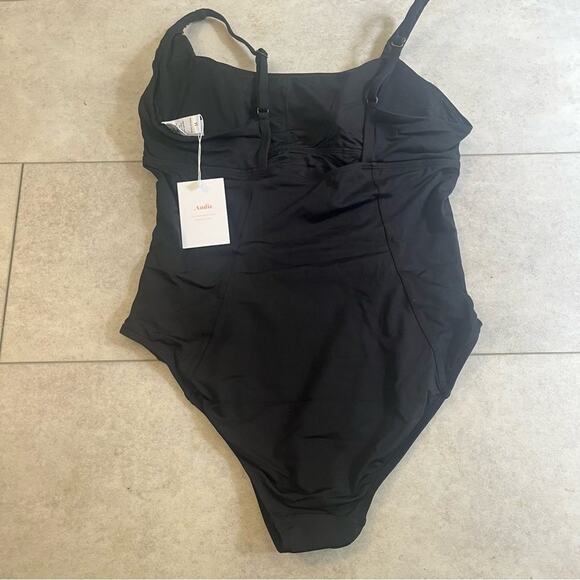 NWT Andie Swim Havana One Piece Black Square Neckline Slimming Princess Medium - Picture 5 of 12